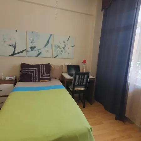 Feeling At In Center 5 Minutes Walk To The Atakoey Metro Station & Metrobus Homestay szállás *