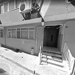 Feeling At In Center 5 Minutes Walk To The Atakoey Metro Station & Metrobus Privat bolig