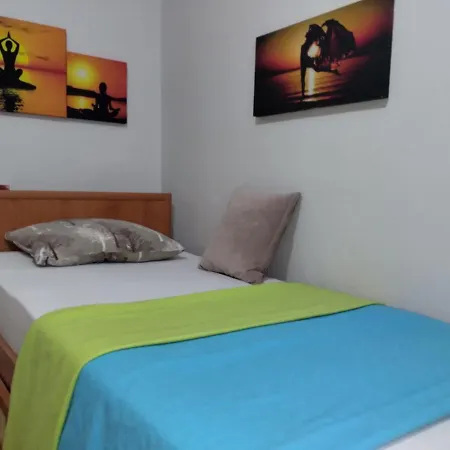 Kwatera prywatna Feeling At In Center 5 Minutes Walk To The Atakoey Metro Station & Metrobus *