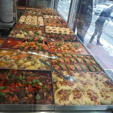 Feeling At In Center 5 Minutes Walk To The Atakoey Metro Station & Metrobus