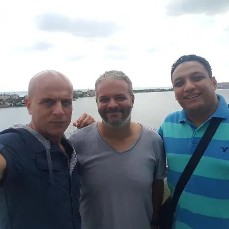 Feeling At In Center 5 Minutes Walk To The Atakoey Metro Station & Metrobus Ubytování v soukromí