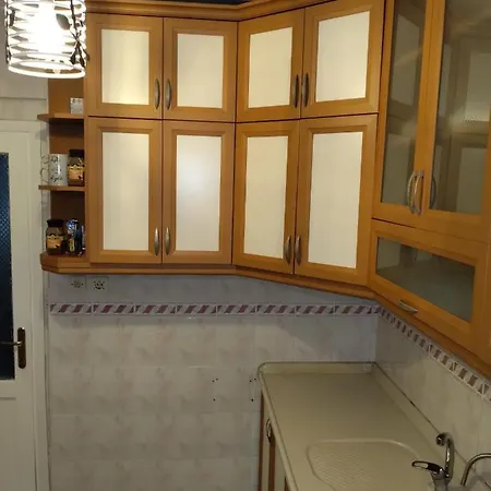 Feeling At In Center 5 Minutes Walk To The Atakoey Metro Station & Metrobus Homestay Istanbul