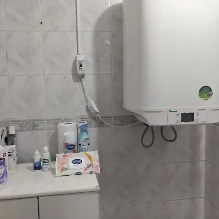 בית אירוח Feeling At In Center 5 Minutes Walk To The Atakoey Metro Station & Metrobus