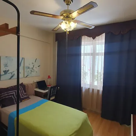 Feeling At In Center 5 Minutes Walk To The Atakoey Metro Station & Metrobus Homestay *