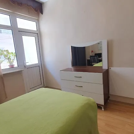 Homestay Feeling At In Center 5 Minutes Walk To The Atakoey Metro Station & Metrobus *